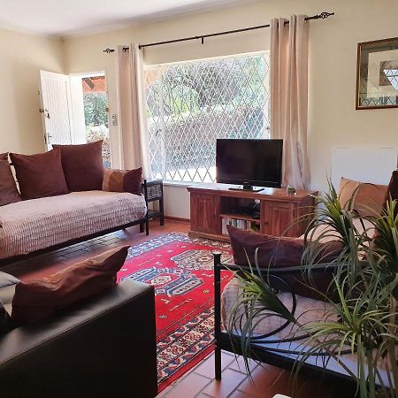 Pine Tree Lodge Midrand Eksteriør billede