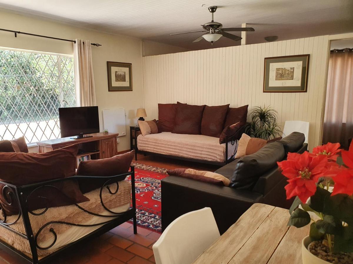 Pine Tree Lodge Midrand Eksteriør billede