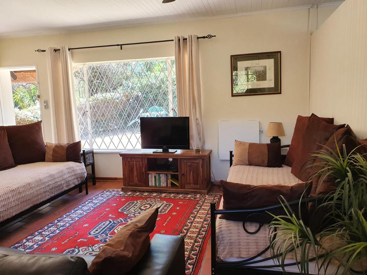 Pine Tree Lodge Midrand Eksteriør billede