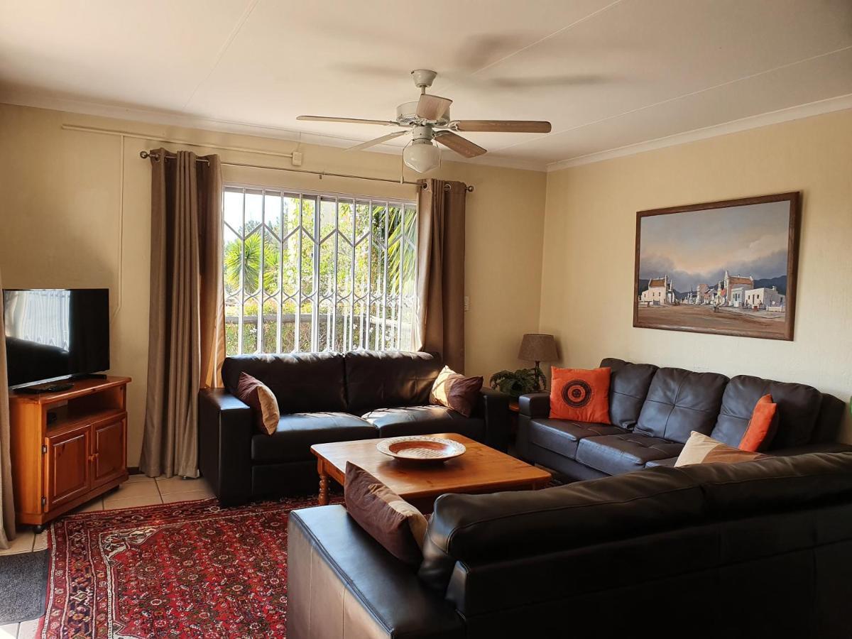 Pine Tree Lodge Midrand Eksteriør billede