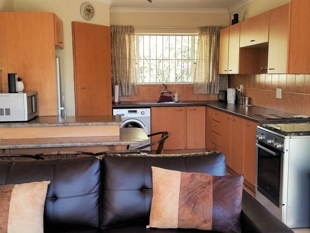 Pine Tree Lodge Midrand Eksteriør billede