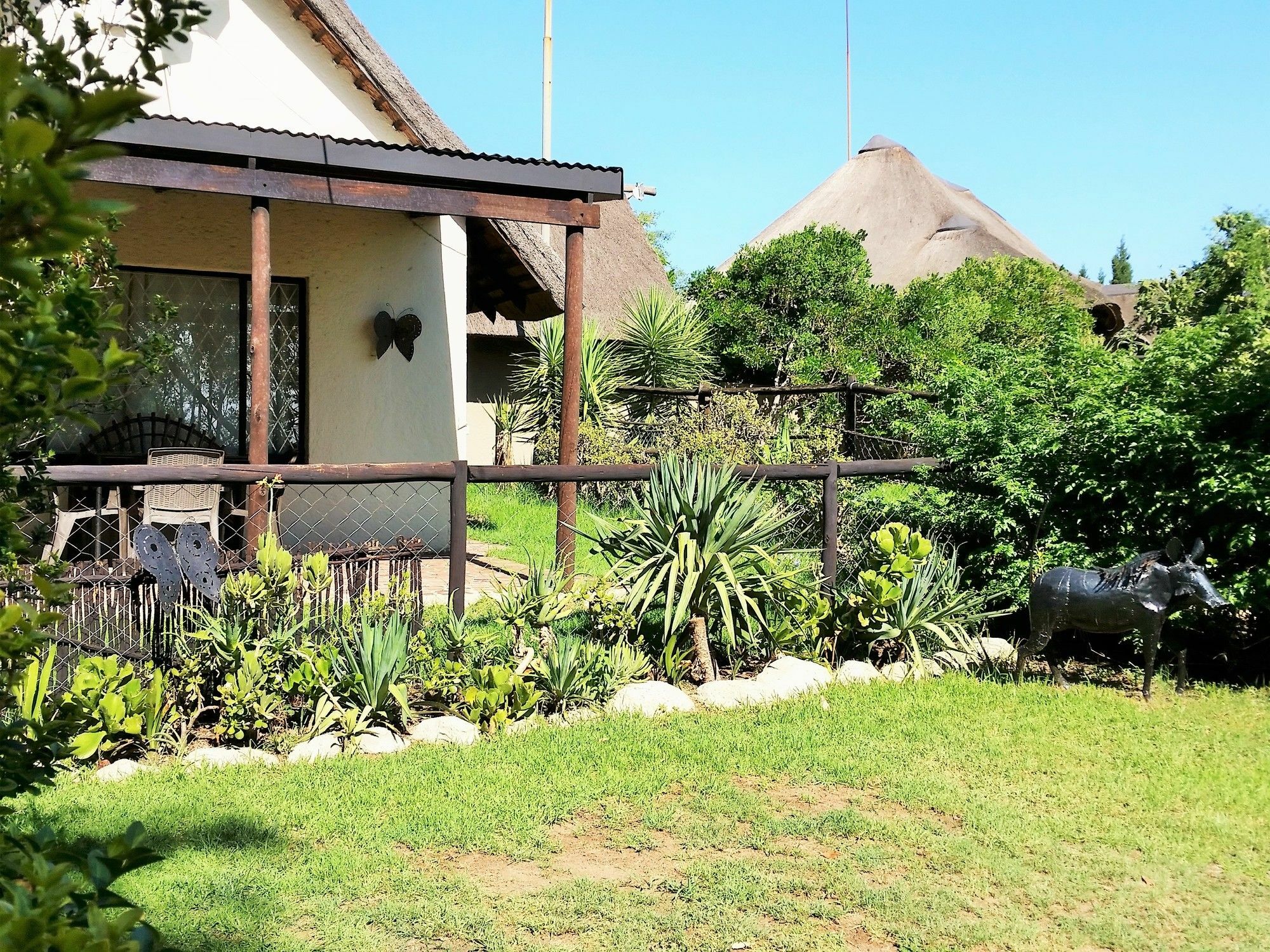 Pine Tree Lodge Midrand Eksteriør billede