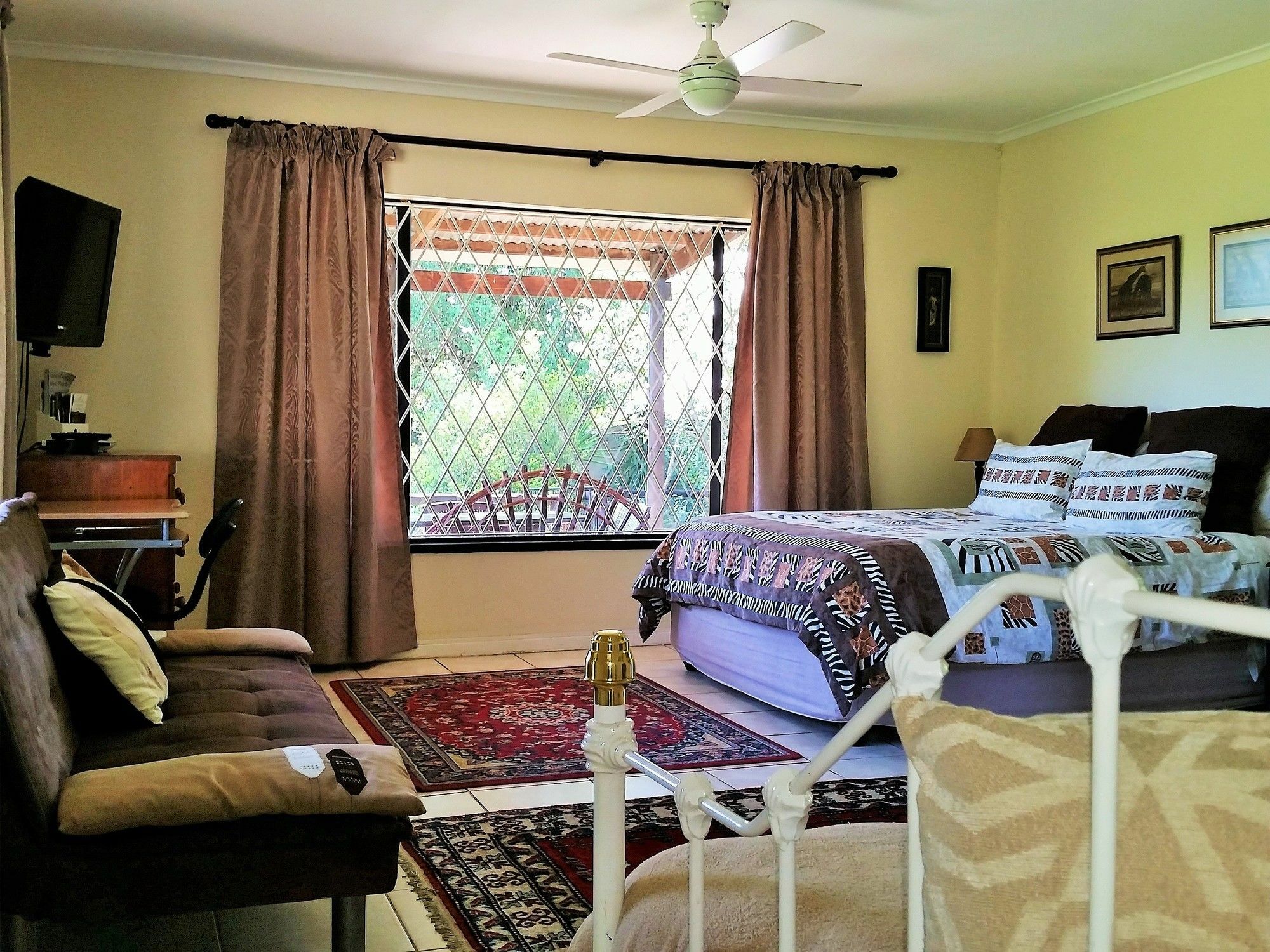 Pine Tree Lodge Midrand Eksteriør billede