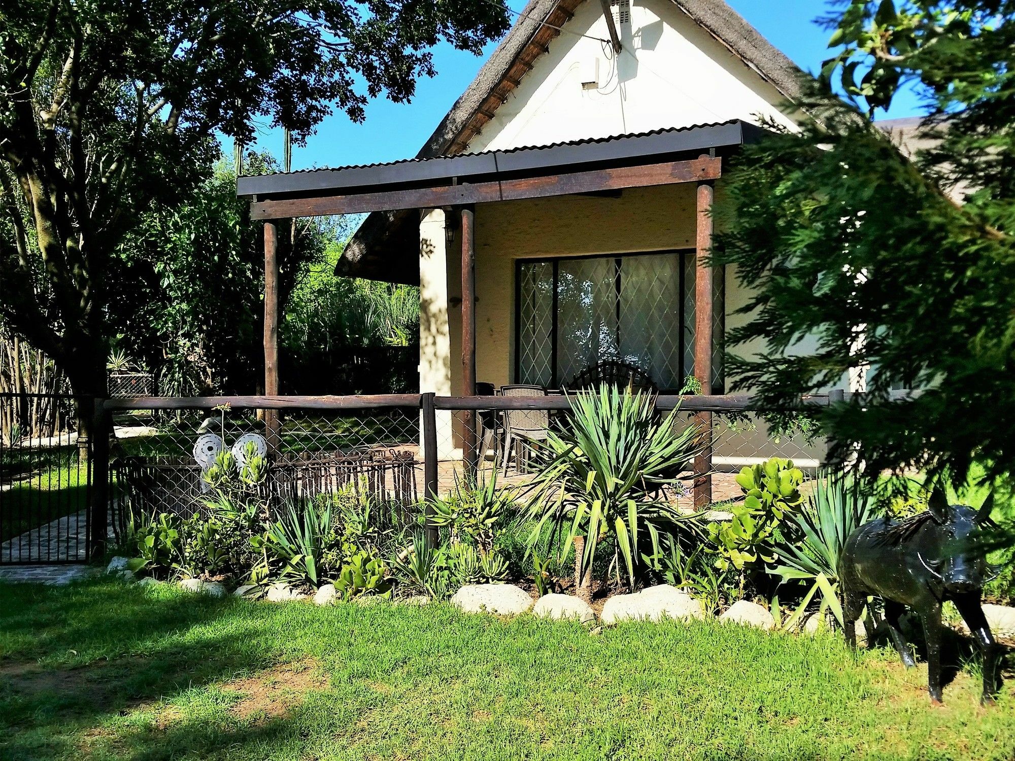 Pine Tree Lodge Midrand Eksteriør billede